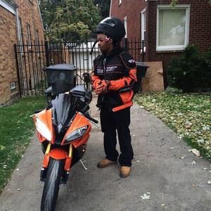 Meet your Posher, Lloyd