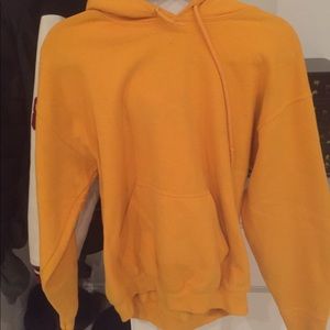 Mustard sweatshirt