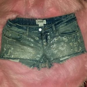 Victoria's Secret PINK Jean Shorts. Size 6