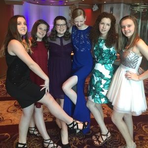 Meet your Posher, Abigail