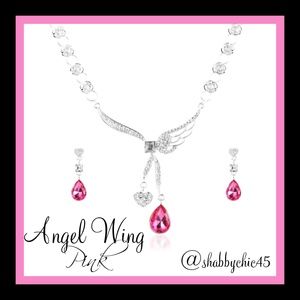 Beautiful Angel Wing Heart Necklace/Earrings Set