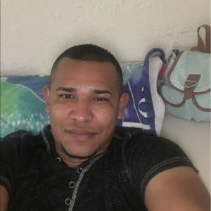 Meet your Posher, Eduardo