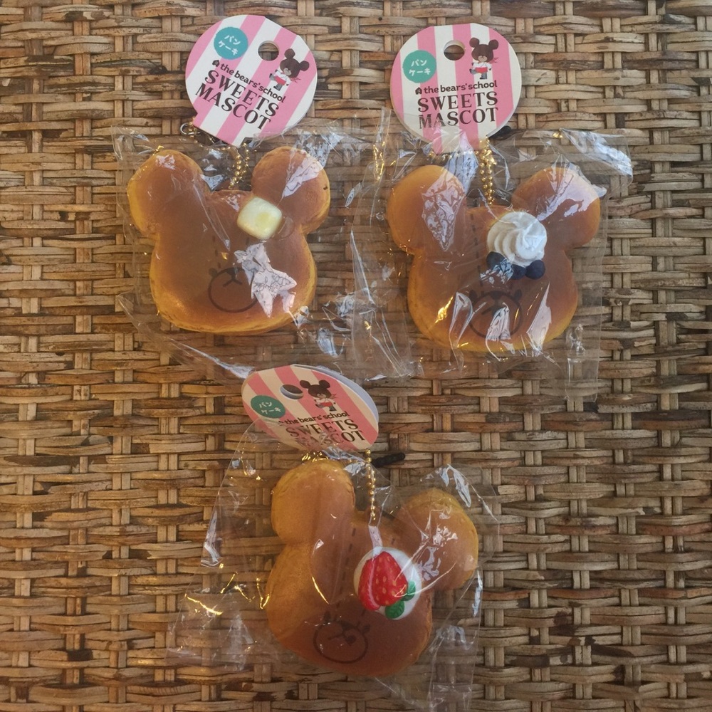 The bear school sweet mascot pancake squishy set