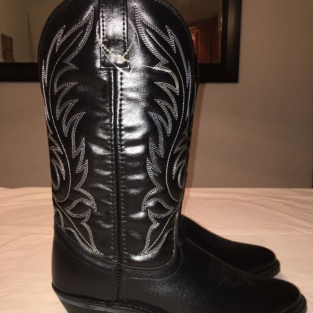 Women's Laredo black leather boots-size 10