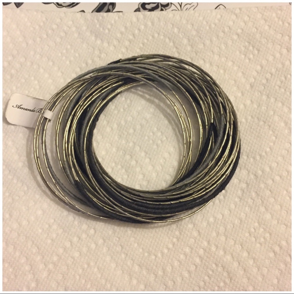 3-$15 Multi Interlocked Silver Plated Chunky Wire Bangle - Picture 4 of 6