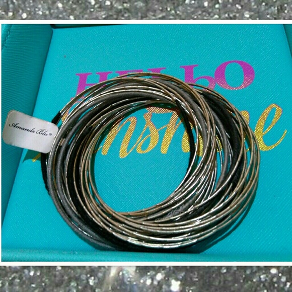 3-$15 Multi Interlocked Silver Plated Chunky Wire Bangle - Picture 2 of 6