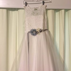 Beautiful Flower Girl or Jr Bridesmaid dress