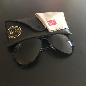NEW Black Ray-Ban Aviator Sunglasses with case