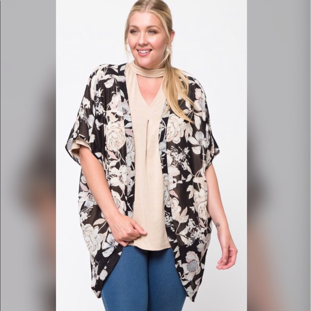 Isabella Black Kimono