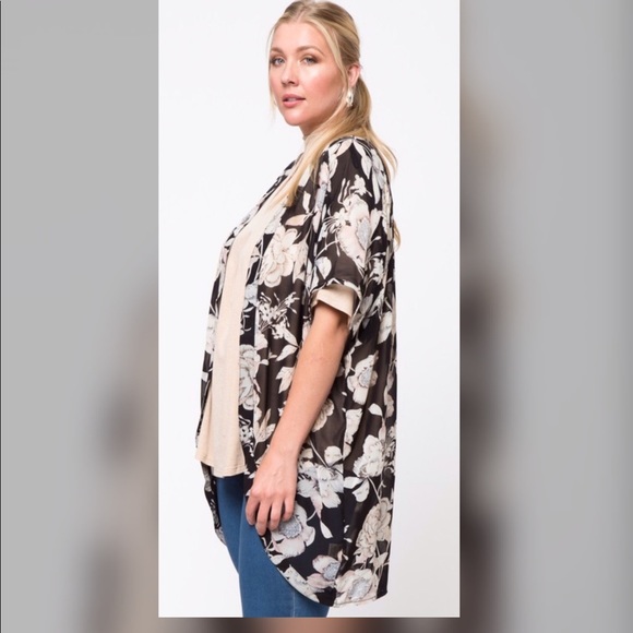 Isabella Black Kimono - Picture 4 of 4