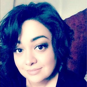 Meet your Posher, Evelyn