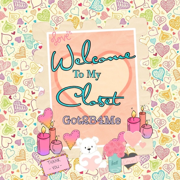 Meet your Posher! Welcome to my Closet I am Sandra - Picture 7 of 7