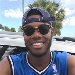 Meet your Posher, Akeem