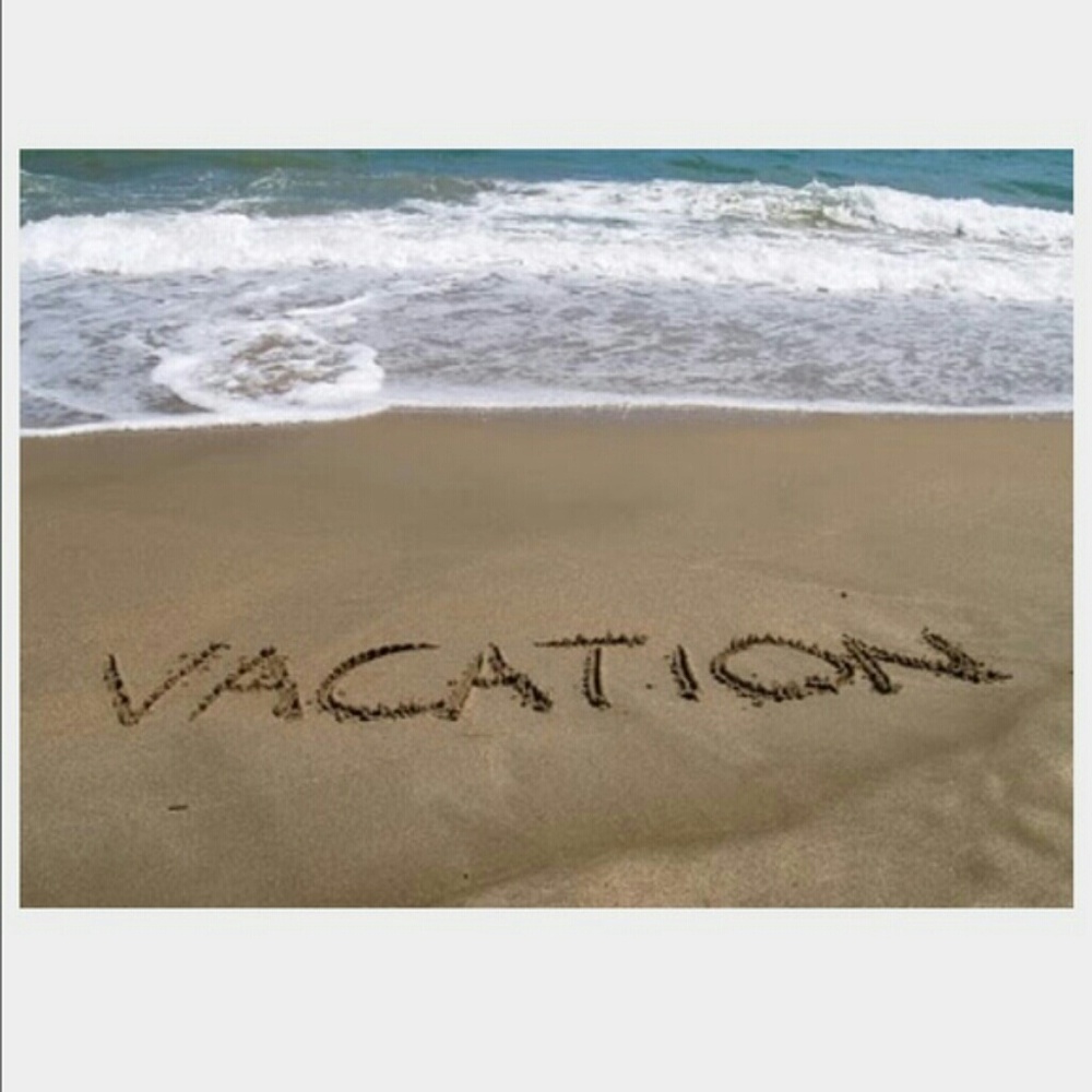 Buy NOW! Closet goin on vacation