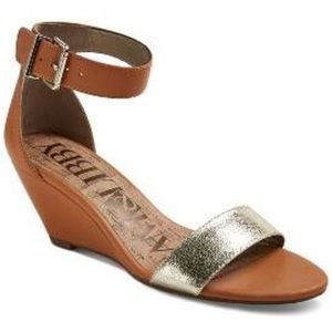 Target brand Sam & Libby gold and tan wedge