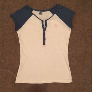 Abercrombie &a Fitch Tee