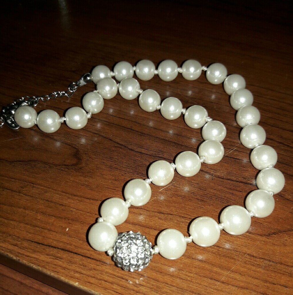 Cookie Lee pearl necklace