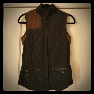 Women's dual tone vest with leather detail