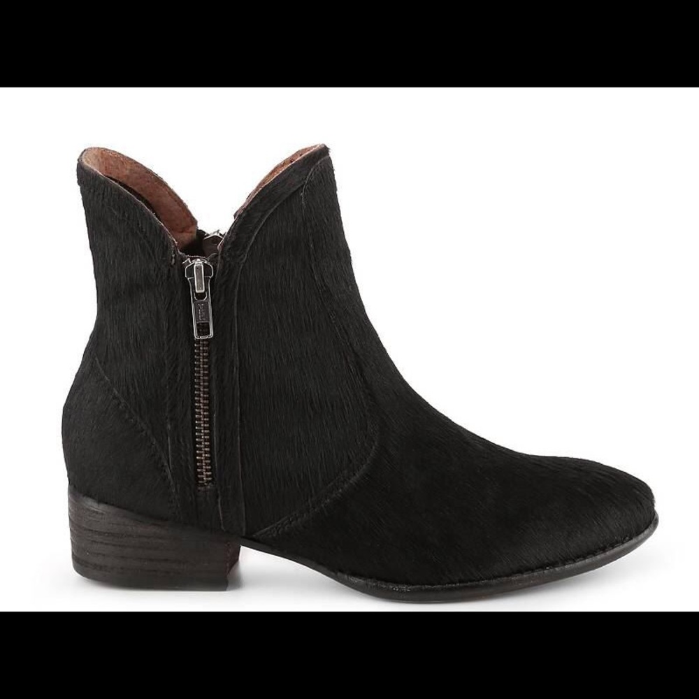 Seychelles Lucky Penny black suede bootie