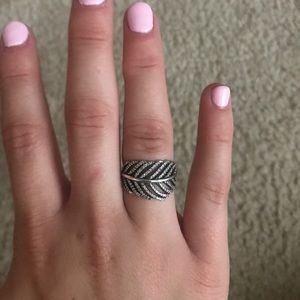 Pandora feather ring