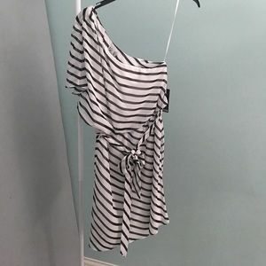 One shoulder black white dress
