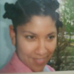 Meet your Posher, Charmian