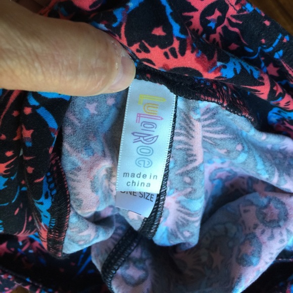 💥 LuLaRoe leggings -American Fireworks 💥 - Picture 3 of 3