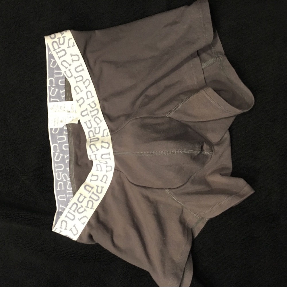 Mundo Unico Grey Trunk
