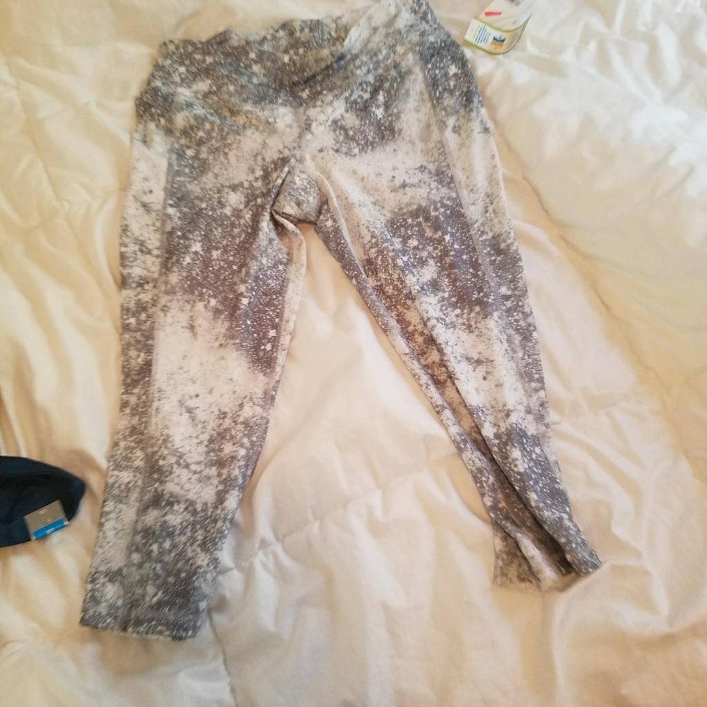 Compression capris