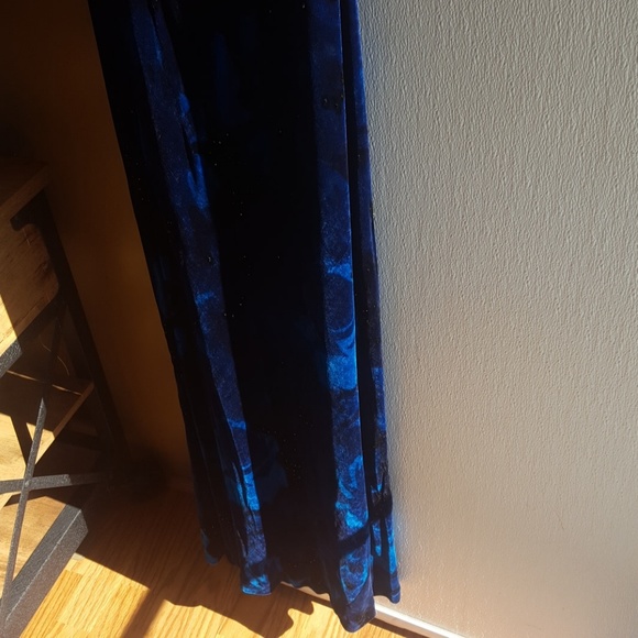 Formal Gown/Dress - Picture 4 of 4