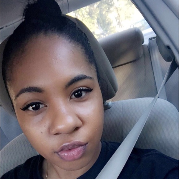 Meet your Posher, Tameeka - Picture 1 of 1