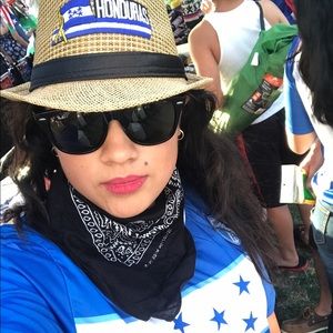 Meet your Posher, Aracely