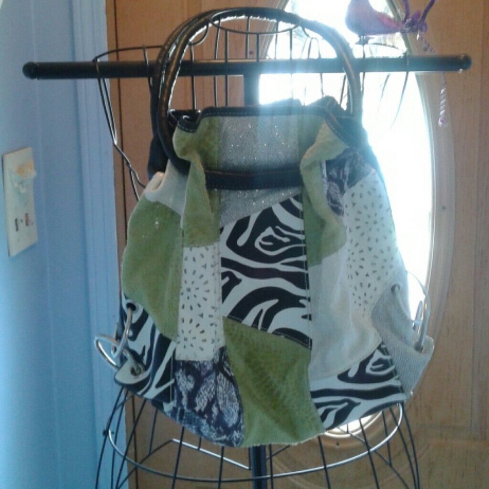 Claire's Mixed Media Bag**Roomy**