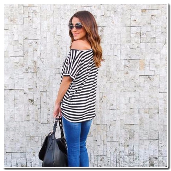 CCO Gathered Hem Striped Tee - Picture 4 of 7