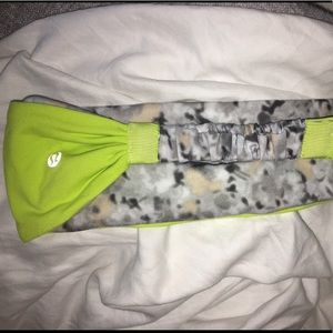 Reversible Lululemon Headband (Never Worn)