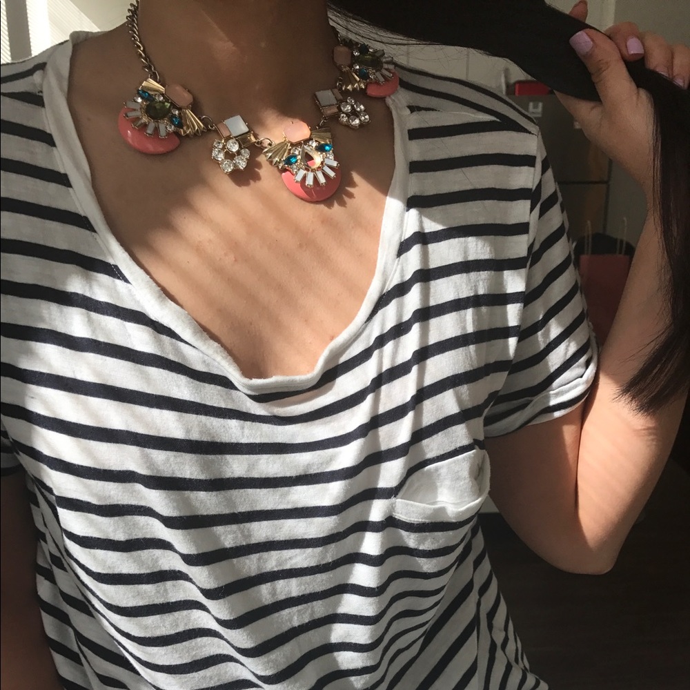 Gorgeous statement necklace piece!