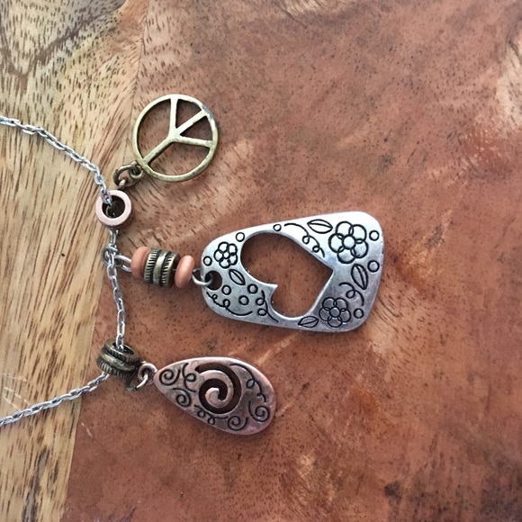 Lia Sophia necklace - Picture 2 of 5