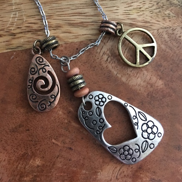 Lia Sophia necklace - Picture 5 of 5