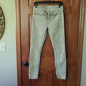 Skinny corduroys, so cute!