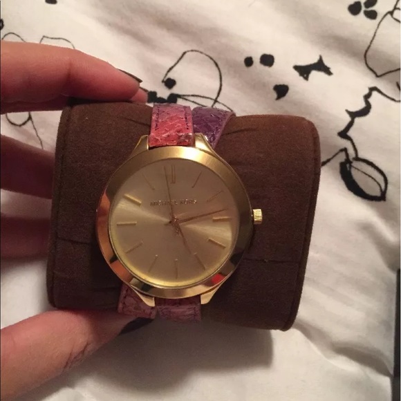 ⚡️New! Michael Kors Slim runway/wrap leather watch - Picture 5 of 7