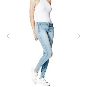 GUESS Isabel Curve Skinny Jeans