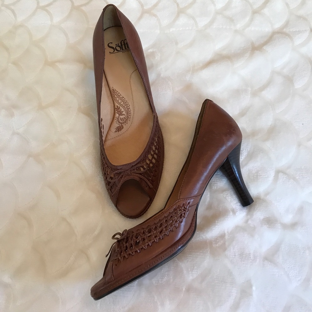 Sofft heeled open toe shoes