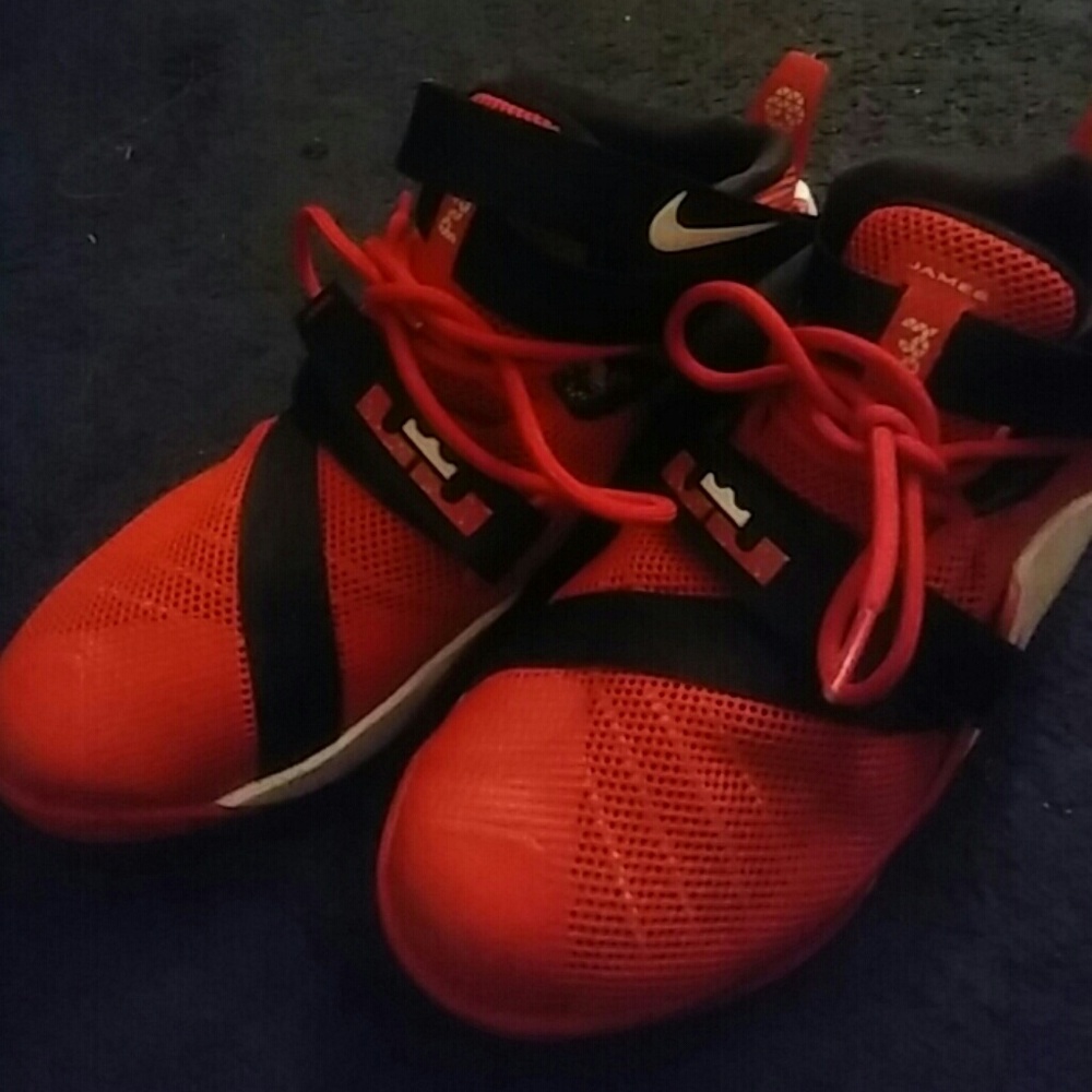 Lebron James nikes
