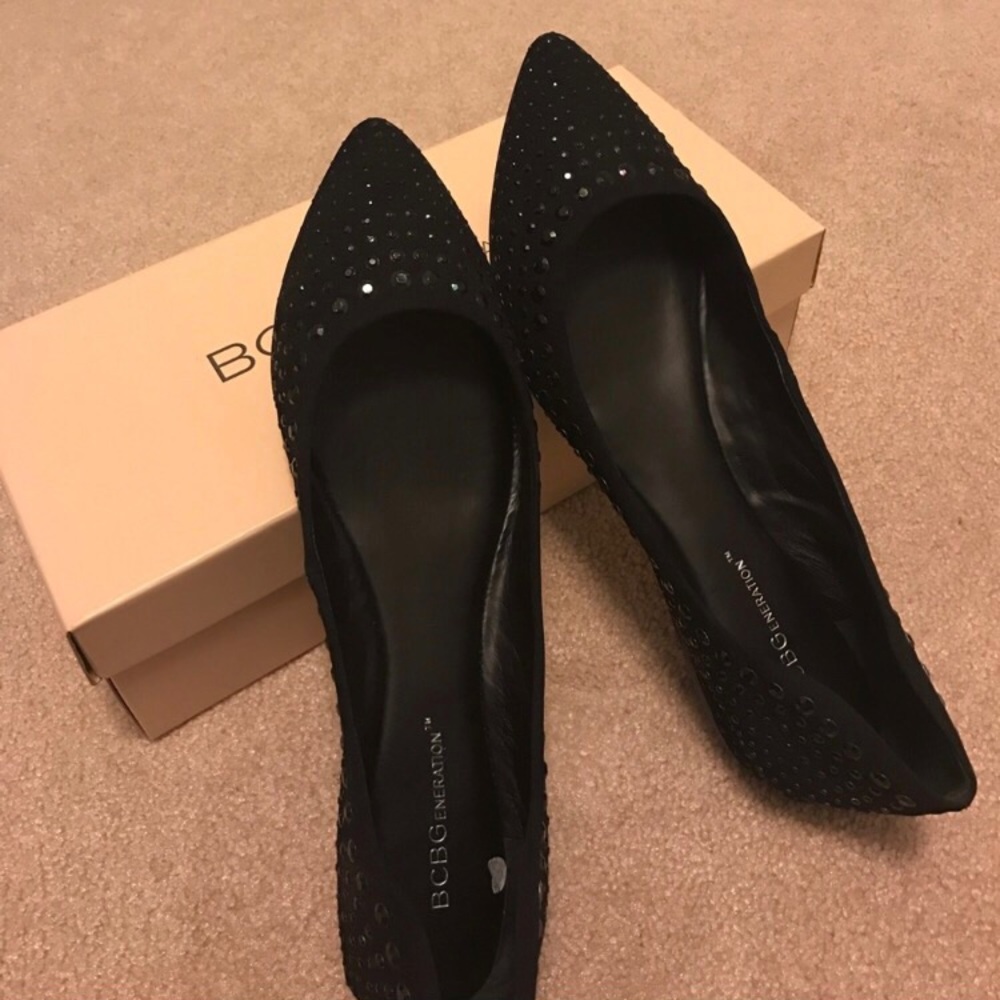 BCBGeneration Black Flats