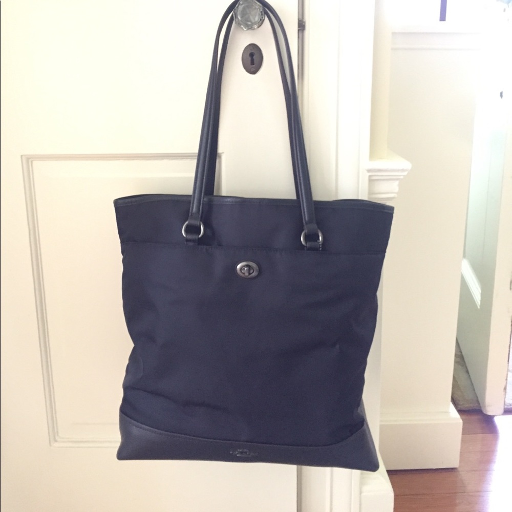 Coach Navy Blue Tote. NEW w TAGS