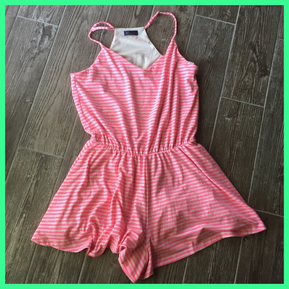 🤩SUMMER FUN🤩Soft,Adorable Fully Lined Gap Romper - Picture 4 of 5