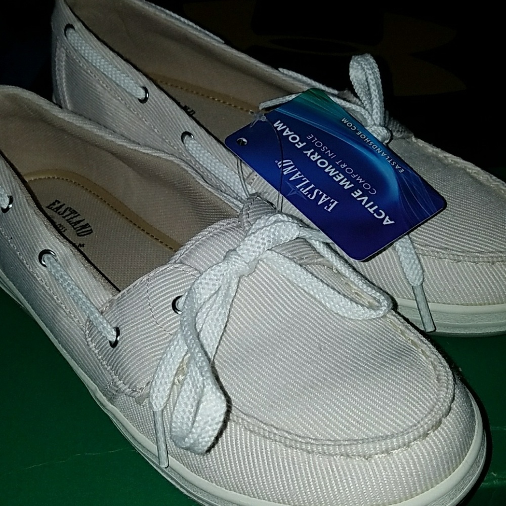 Eastland canvas boat shoe slip on newly discounted