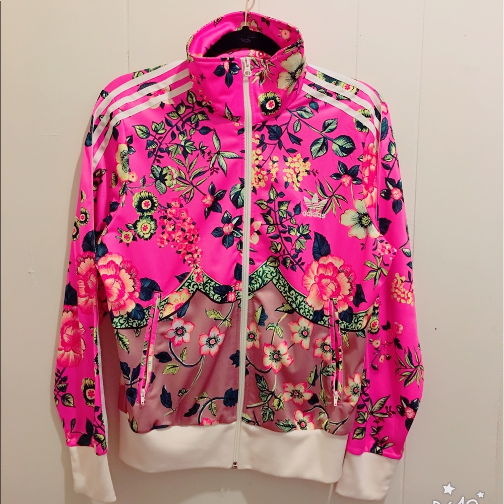 Jacket. Very New only wear once.