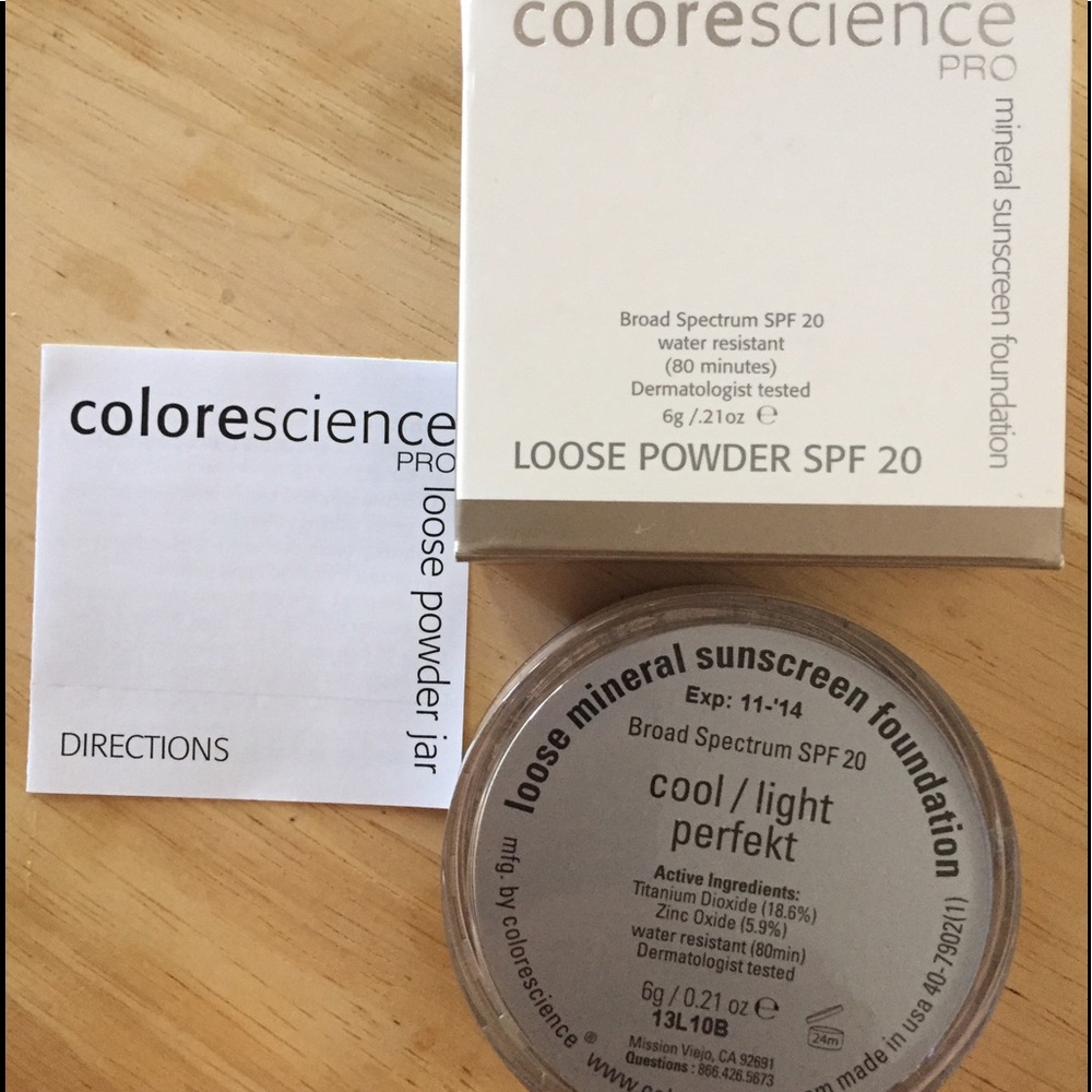 NEW Colorescience Loose Powder - COOL LIGHT