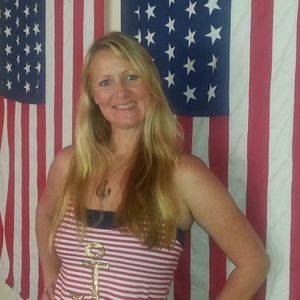 Meet your Posher, Angela
